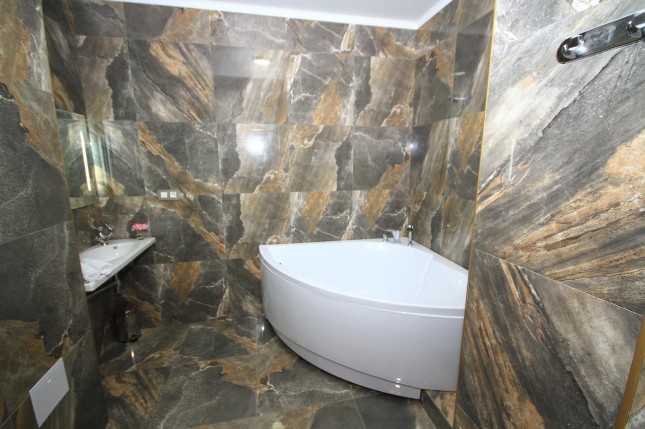 Hotel Bereg Evkaliptov トゥサンドリプシュ エクステリア 写真