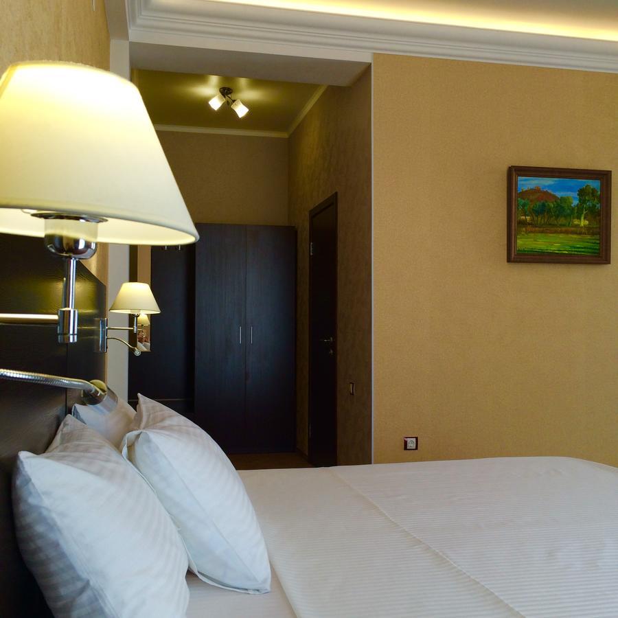 Hotel Bereg Evkaliptov トゥサンドリプシュ エクステリア 写真