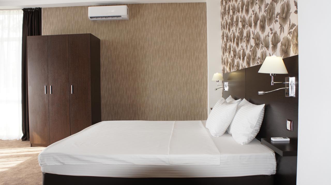 Hotel Bereg Evkaliptov トゥサンドリプシュ エクステリア 写真