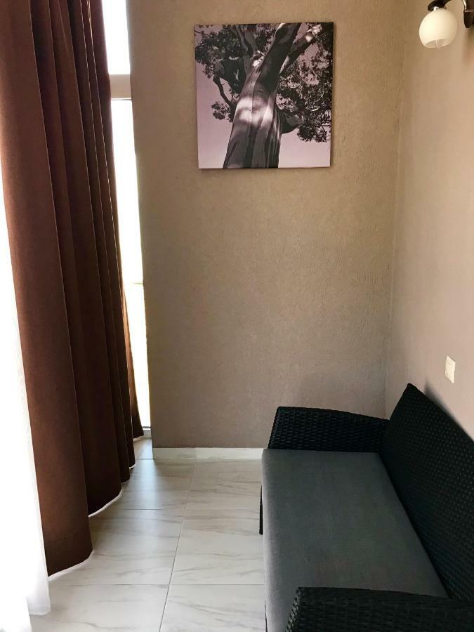 Hotel Bereg Evkaliptov トゥサンドリプシュ エクステリア 写真