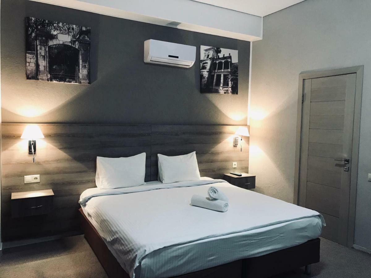 Hotel Bereg Evkaliptov トゥサンドリプシュ エクステリア 写真