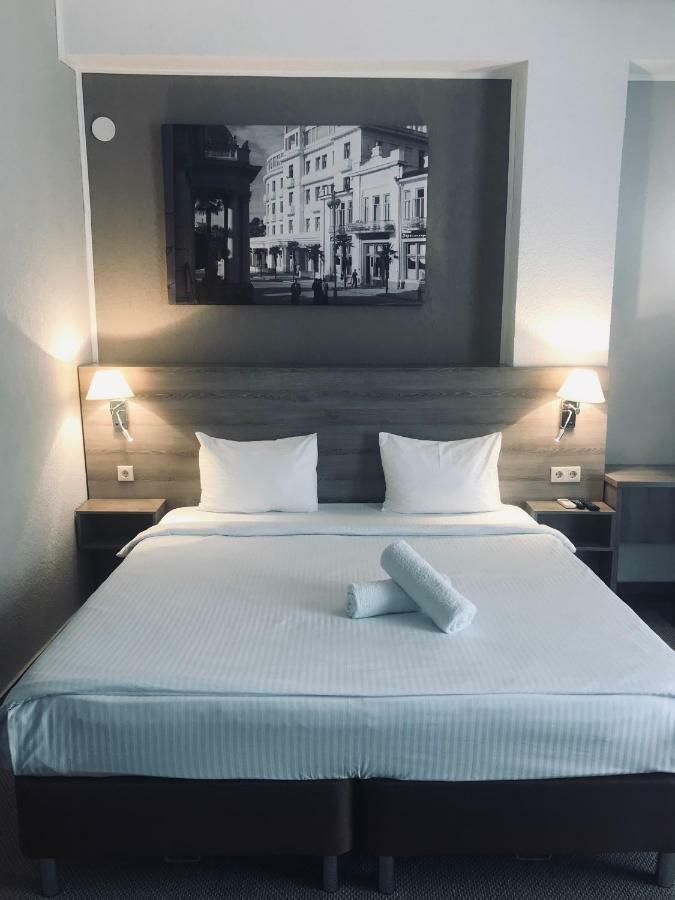 Hotel Bereg Evkaliptov トゥサンドリプシュ エクステリア 写真